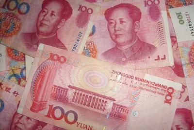 一传媒上市公司年收入2.4亿，为何董事长月薪才2600？